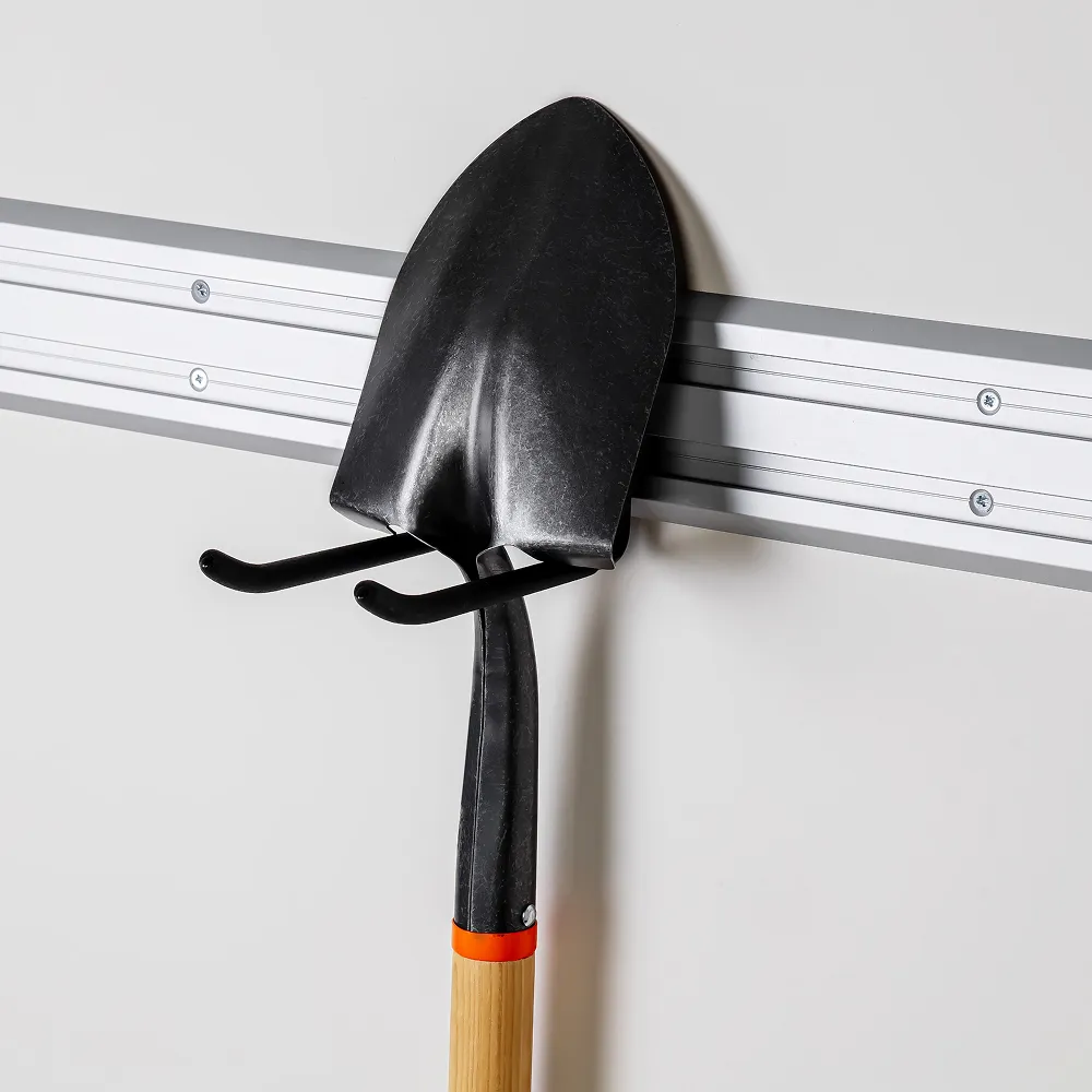 Крюк прямой двойной