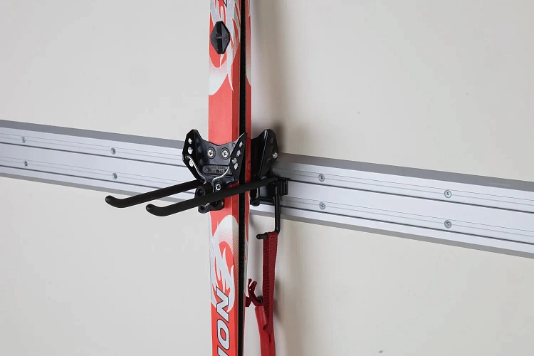 Как хранить лыжи правильно: подготовка, 
место и способы хранения