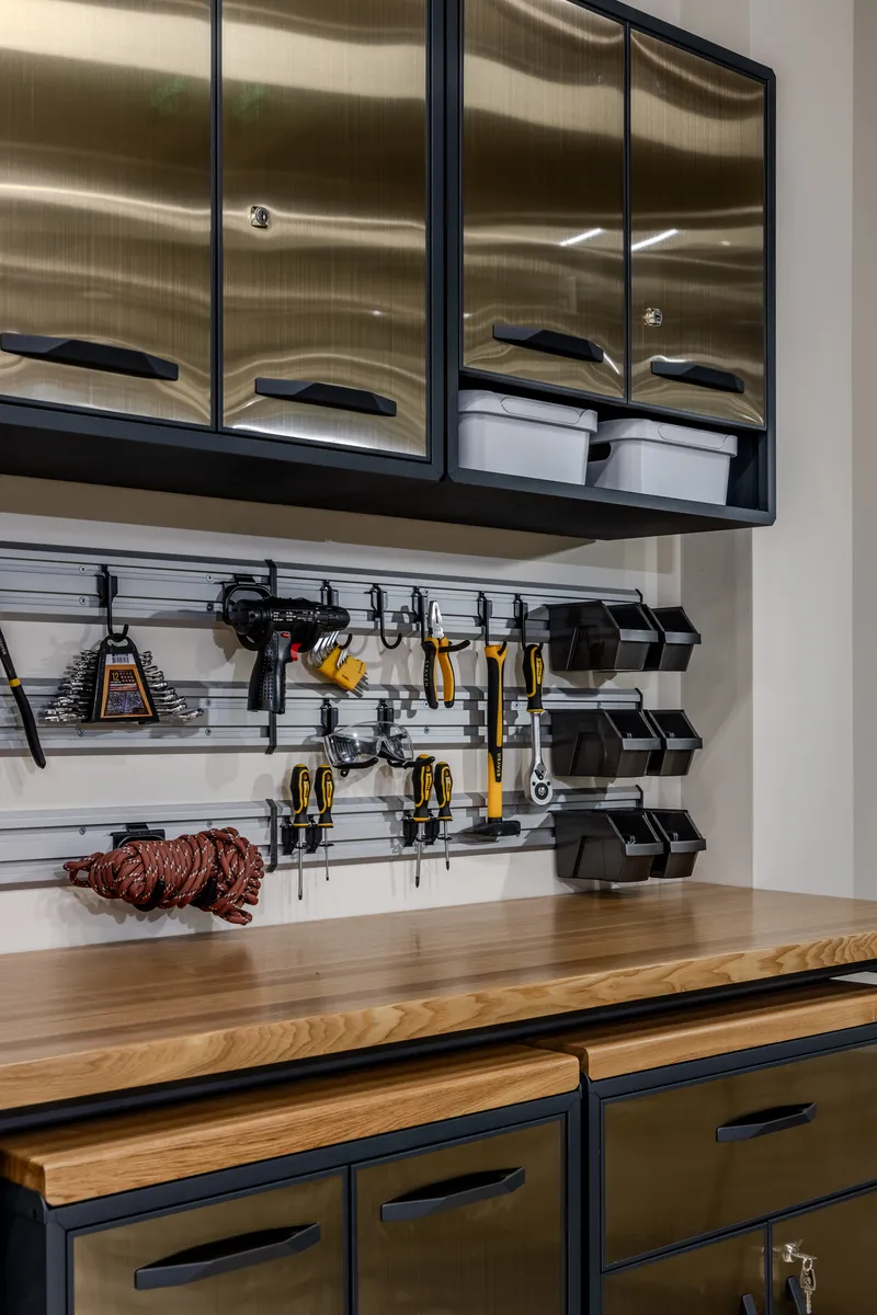 хранение инструментов на рейлинге